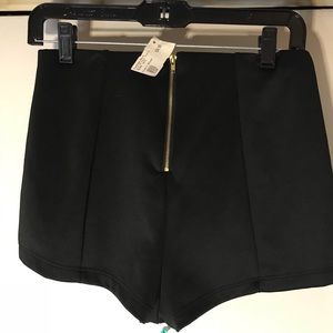 Fashion nova Black hot shorts